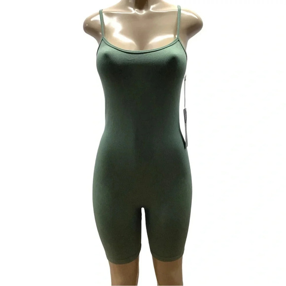 Indero Ribbed Green Romper with Adjustable Straps Size Medium New With Tags - Picture 1 of 6